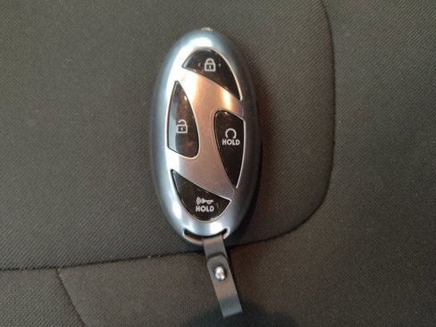 Used 2025 Hyundai Elantra Sport FWD image 32