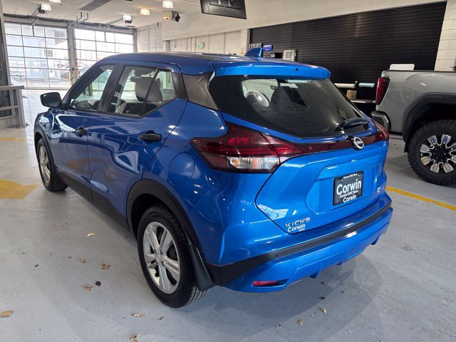 Used 2022 Nissan Kicks S FWD image 4
