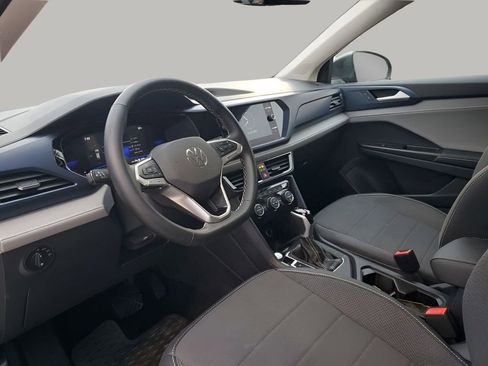 Used 2024 Volkswagen Taos SE w/ Panoramic Sunroof Package image 29