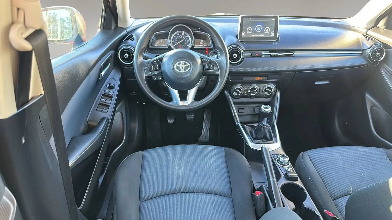 Used 2017 Toyota Yaris iA FWD image 5