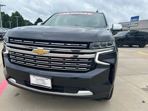 Used 2023 Chevrolet Tahoe Premier RWD image 3