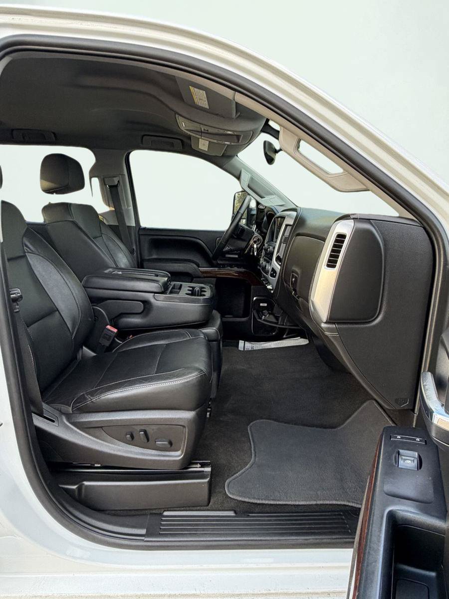 Used 2018 GMC Sierra 2500 SLT w/ Duramax Plus Package AWD/4WD image 25