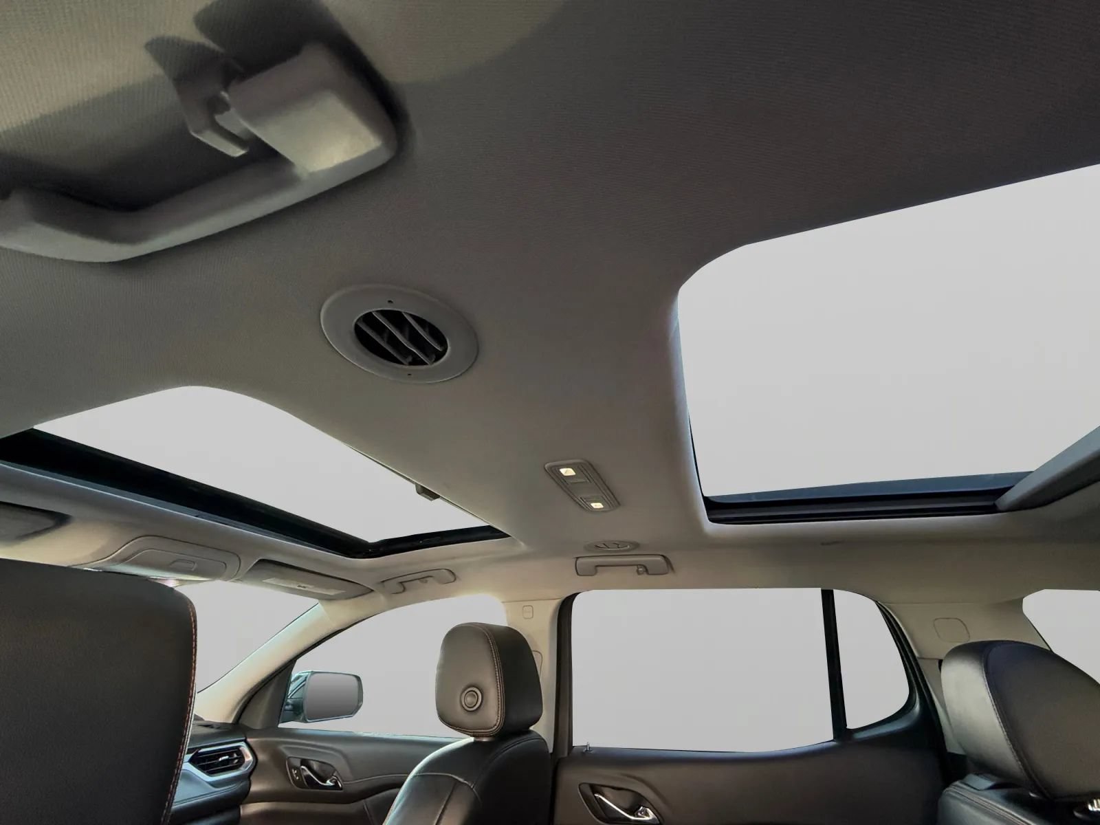 Used 2020 GMC Acadia AT4 w/ LPO, Floor Liner Package AWD/4WD image 37