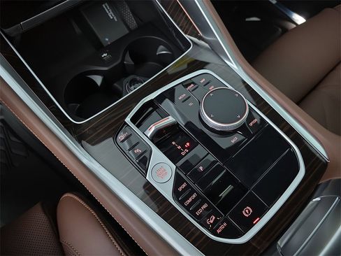 New 2026 BMW X6 xDrive40i image 25