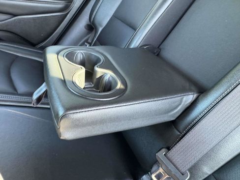 Used 2023 GMC Terrain SLT image 17