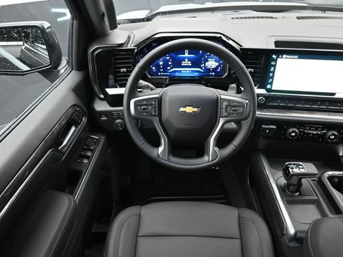 New 2026 Chevrolet Silverado 1500 LTZ w/ Z71 Off-Road Package AWD/4WD image 12