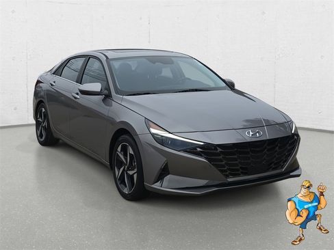 Certified 2023 Hyundai Elantra Limited image 3