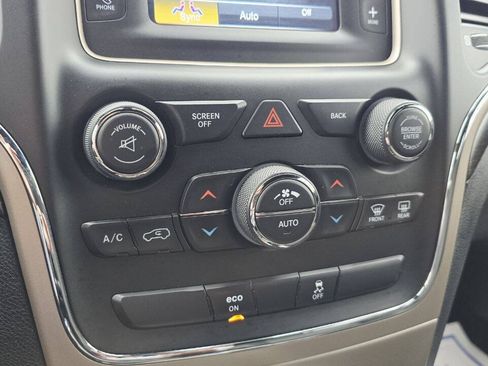 Used 2014 Jeep Grand Cherokee Laredo w/ Quick Order Package 23E AWD/4WD image 20
