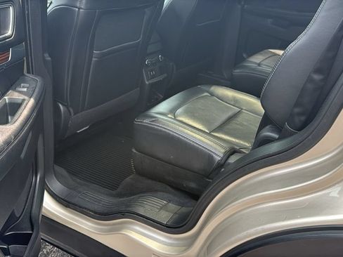 Used 2017 Ford Explorer Limited w/ Equipment Group 301A AWD/4WD image 32