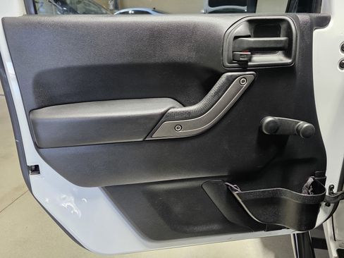 Used 2014 Jeep Wrangler Sport image 22