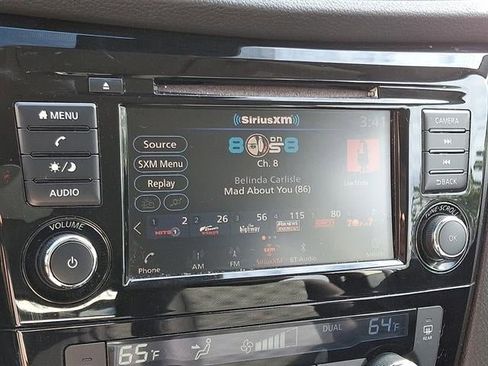 Used 2022 Nissan Rogue Sport SV image 16