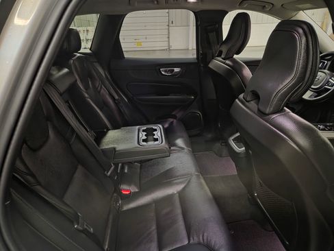 Used 2025 Volvo XC60 B5 Plus image 35