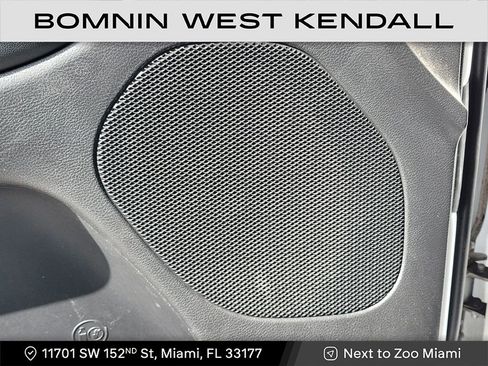 Used 2021 Jeep Grand Cherokee Laredo X image 30