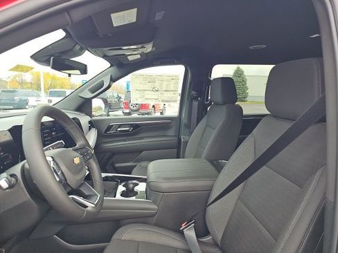 New 2026 Chevrolet Suburban LS image 19