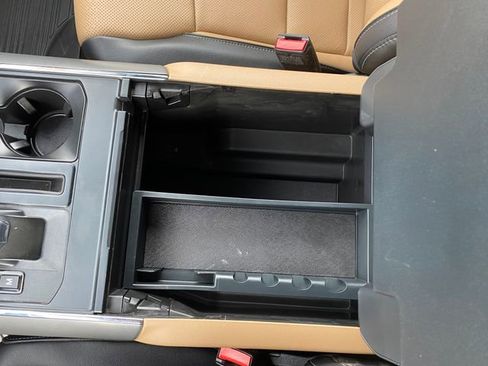 Used 2022 Ford F150 Lariat image 22