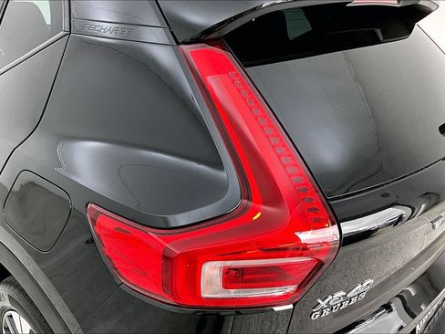 Certified 2023 Volvo XC40 Recharge Plus AWD/4WD image 39