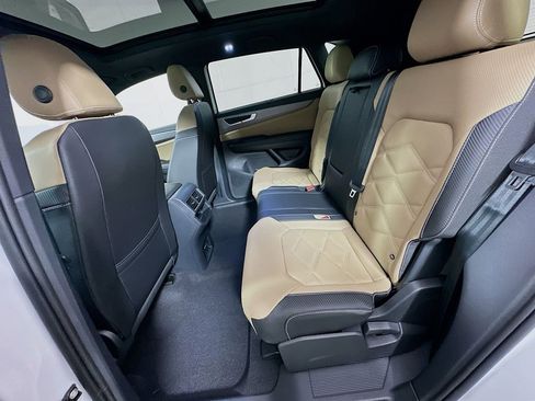 New 2026 Volkswagen Atlas Cross Sport SE AWD/4WD image 19