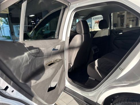 Used 2023 Chevrolet Equinox LT AWD/4WD image 23