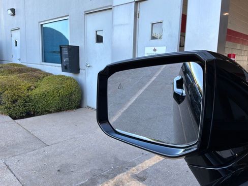 Used 2026 Hyundai Palisade SEL FWD image 25