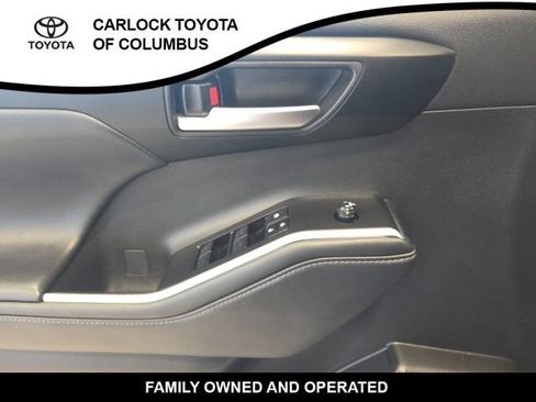 Used 2025 Toyota Highlander XSE AWD/4WD image 12