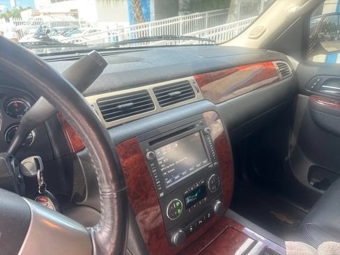 Used 2014 Chevrolet Suburban LTZ AWD/4WD image 20