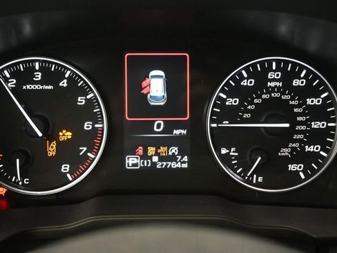 Used 2025 Subaru Crosstrek 2.0i Premium AWD/4WD image 9