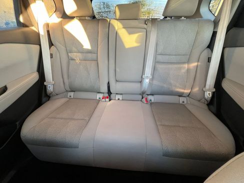 Used 2025 Nissan Rogue SV image 40