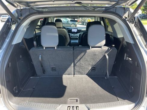 Used 2021 Ford Explorer XLT w/ Equipment Group 202A AWD/4WD image 21