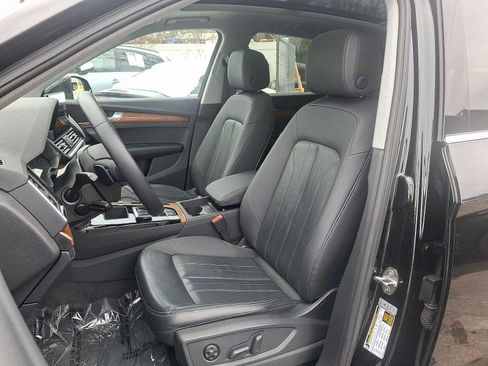 Certified 2023 Audi Q5 2.0T Premium w/ Convenience Package image 11