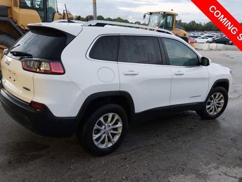 Used 2019 Jeep Cherokee Latitude w/ Popular Appearance Group AWD/4WD image 4