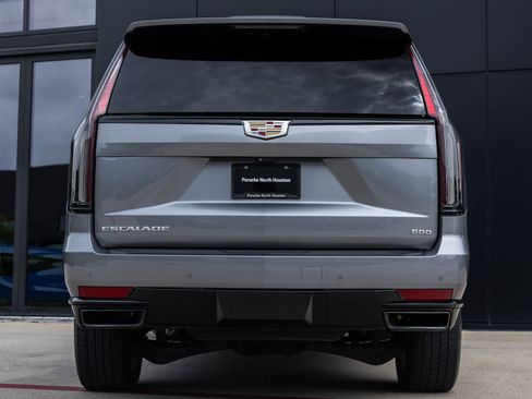 Used 2022 Cadillac Escalade ESV Sport w/ Touring Package AWD/4WD image 7