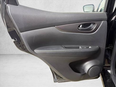 Used 2020 Nissan Rogue Sport S FWD image 21