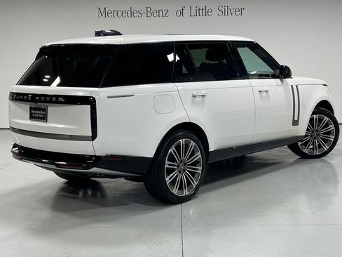 Used 2024 Land Rover Range Rover Long Wheelbase SE image 6