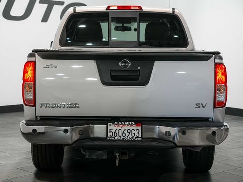 Used 2014 Nissan Frontier SV w/ SV Value Truck Package RWD image 5