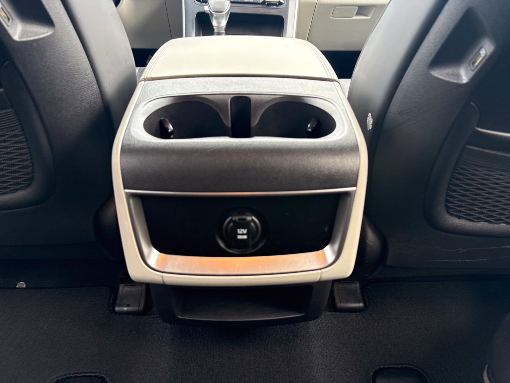 Used 2024 Kia Carnival LX FWD image 28