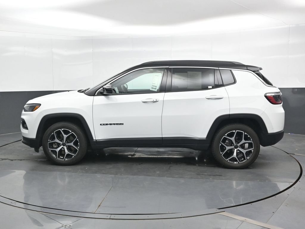 Used 2025 Jeep Compass Limited AWD/4WD image 9