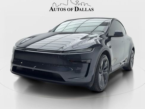 Used 2026 Tesla Model Y AWD image 3