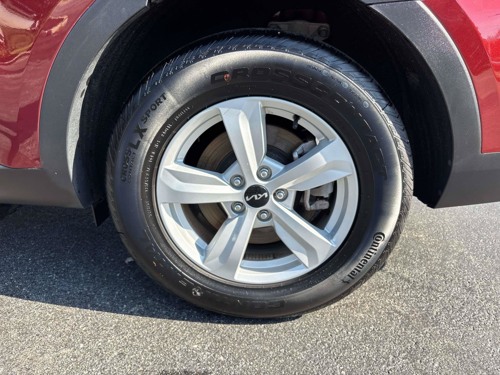 Used 2025 Kia Sorento LX FWD image 28