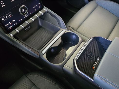 New 2026 GMC Terrain AT4 w/ Technology Package II image 24