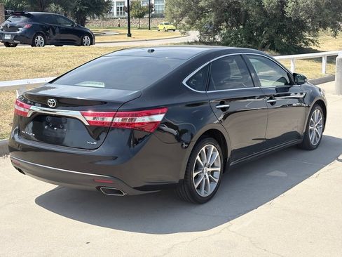 Used 2014 Toyota Avalon XLE Touring FWD image 4