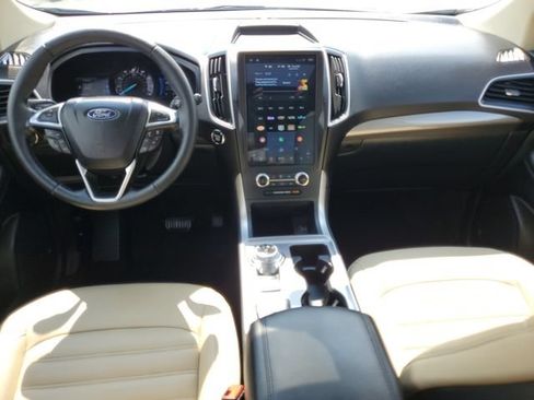 Certified 2024 Ford Edge SEL w/ Convenience Package AWD/4WD image 30