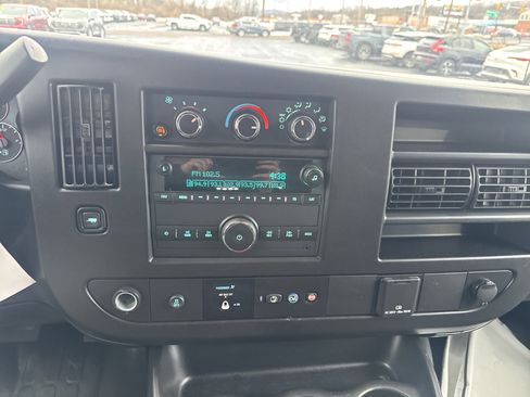 Used 2022 Chevrolet Express 2500 Work Van Full-size Cargo Van w/ Driver Convenience Package image 23