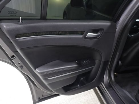 Used 2016 Chrysler 300 C AWD/4WD image 19