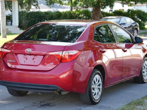 Used 2017 Toyota Corolla LE FWD image 6