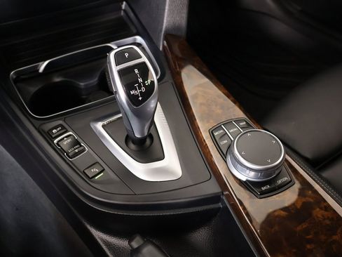 Used 2019 BMW 430i xDrive Coupe w/ Convenience Package image 9