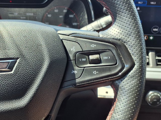 Used 2024 Chevrolet Trax RS FWD image 13