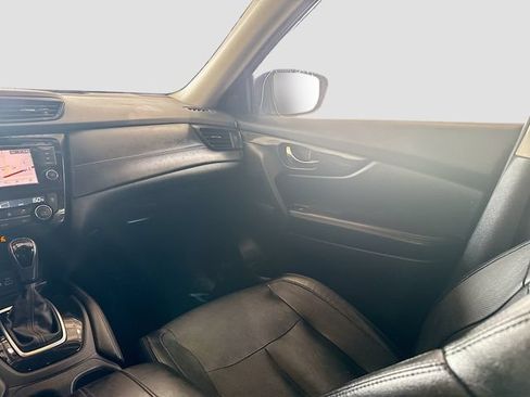 Used 2018 Nissan Rogue SL AWD/4WD image 22