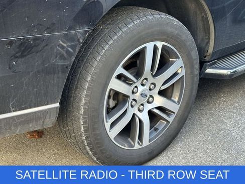 Used 2023 Ford Expedition Limited image 6