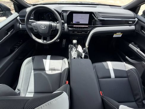 Used 2026 Toyota Camry SE FWD image 12