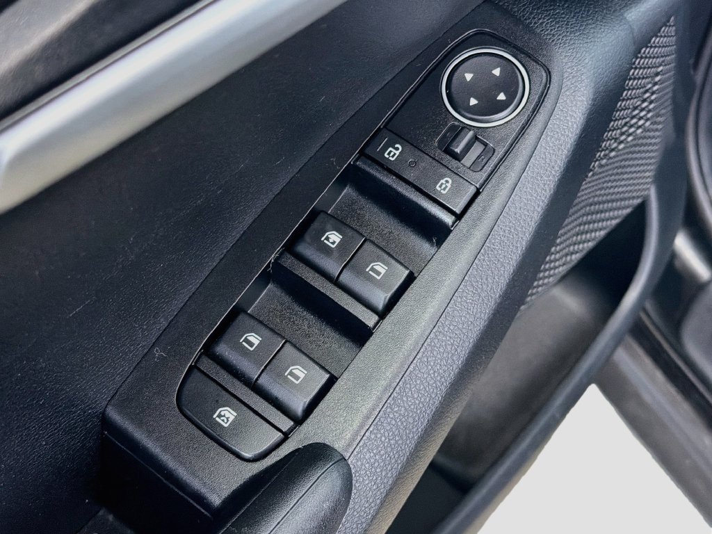 Used 2025 Kia Seltos LX AWD/4WD image 18